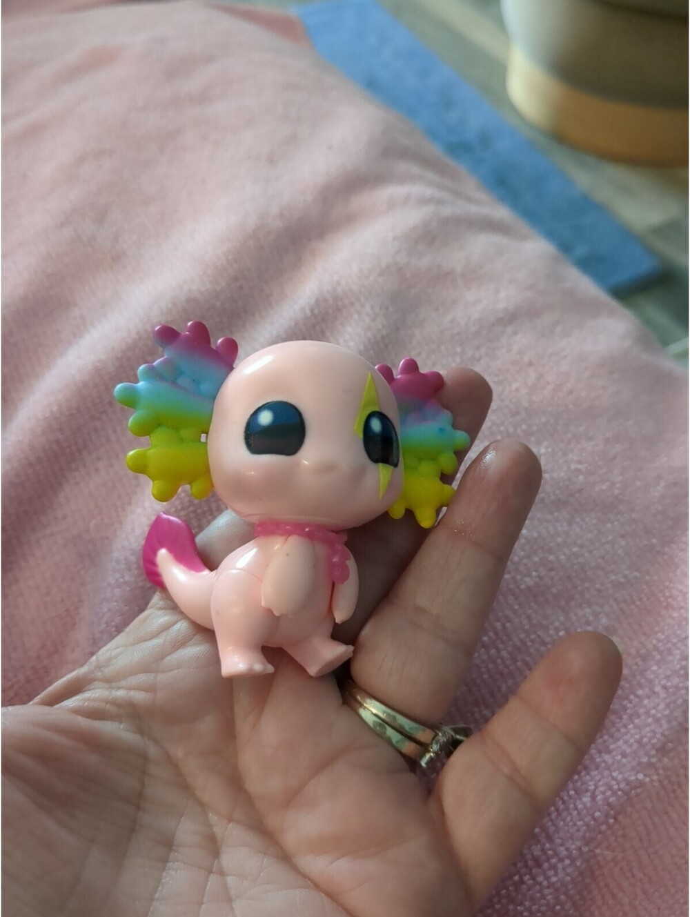 Zuru 5 Surprise Axolotl Rap-ALOTL A-LOT-A AXOLOTLS Figure NEW HTF